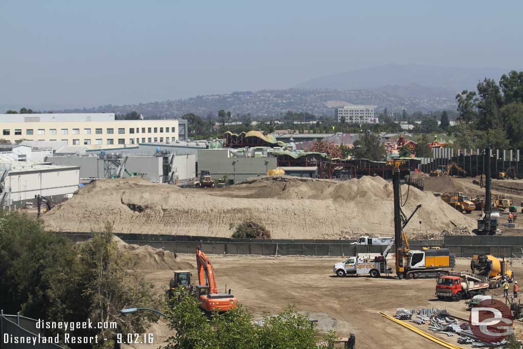 9.02.16 - A wider look at the mound of dirt.