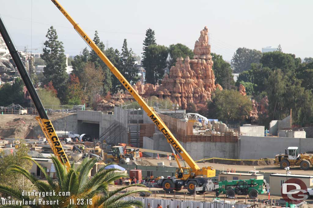 11.23.16 - Forms up along the walkway nearest the Frontierland entrance.