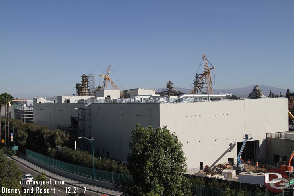 12.21.17 - A wide view of the Battle Escape Show building to wrap up the look from here.