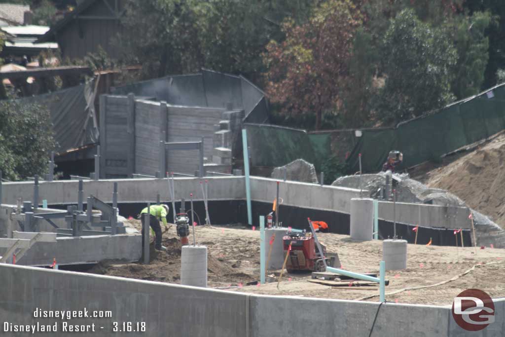 03.16.18 - The concrete pads on the roof look ready for steel now (assuming those are columns that will support steelwork).