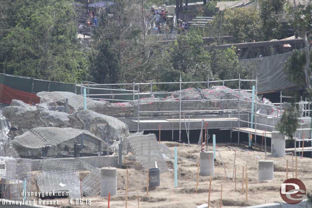 04.06.18 - A closer look at the roof of the tunnel structure.