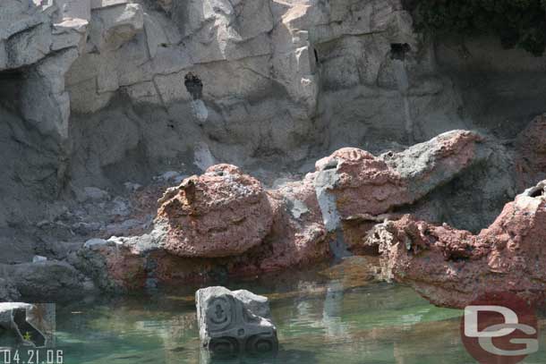 04.21.06 - Also noticed the holes in the rockwork on the far side, you can see them in the upper 1/3 of this shot