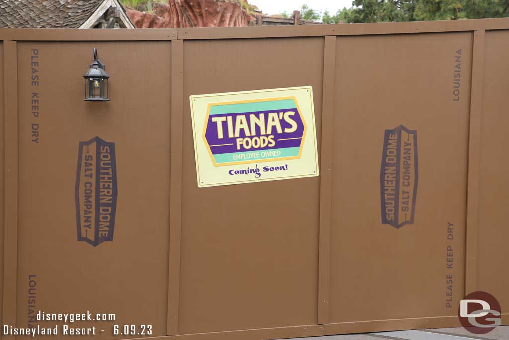 06.09.23 - The construction walls advertise Tiana's business