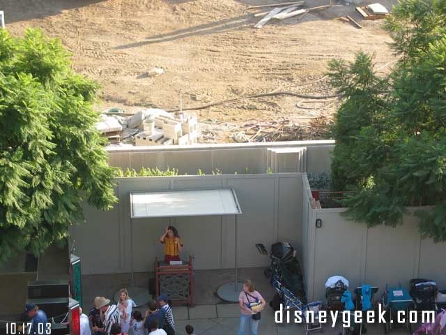 10.17.03 - Looks like a short wall between the Hyperion and TT wonder if the hyperion queue will be re-reouted.
