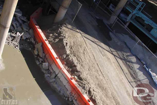 01.17.09 - Wonder if its seeping under the ramp and causing that pool?