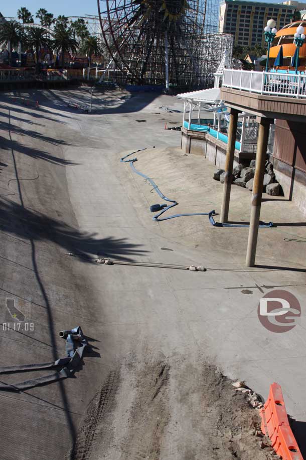 01.17.09 - Looking down the ramp