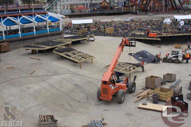 05.01.09 - Getting ready to move the last of the large platform into place