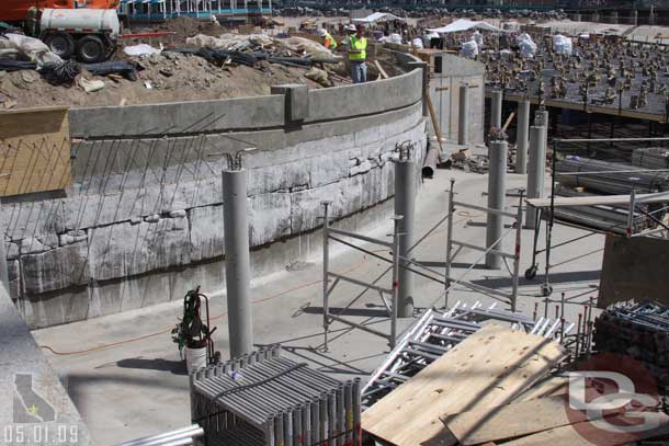 05.01.09 - This area is all sealed up and now scaffolding is being installed.  Guess it will be to support the new structure while it is being built?