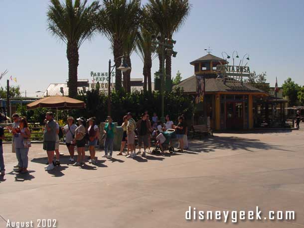 Taken - Saturday 8/24 - 10:39am - We have our tickets and the line still goes on...