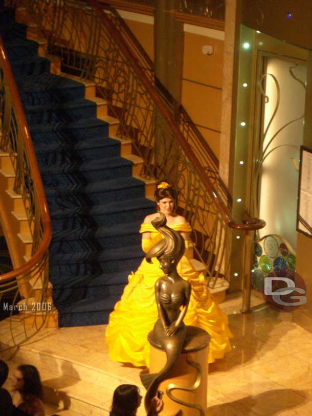 Belle arriving in the Atrium Lobby for autographs and pictures