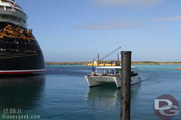 A boat coming into the harbor.