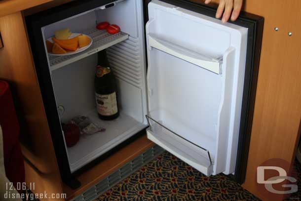 A completely random shot.. but if you wanted to see the size of the mini fridge in the state rooms here it is.