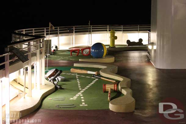 No waiting for Goofy Golf this evening.