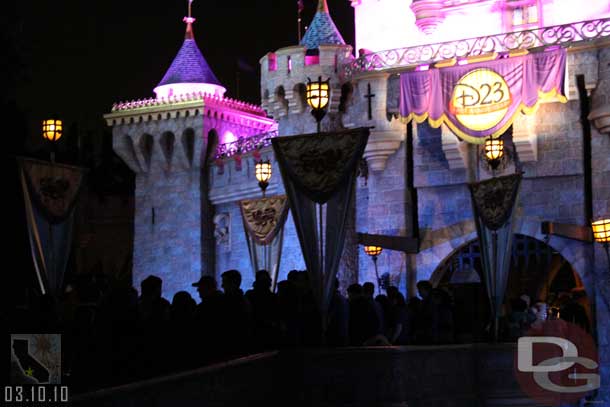 Then D23 CMs as well as the VIPs that were in attendance lined the bridge and welcomed guests as the event kicked off.