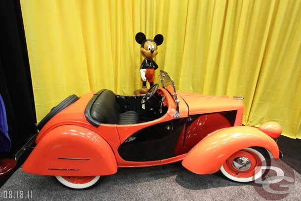 A car Mickey drove around the park in.