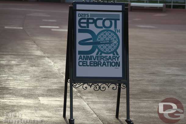 Arrived at EPCOT just after 8:00am.  With the park not opening till 9:00am we were let in early for the D23 event.