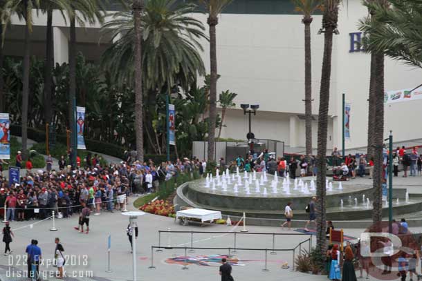 The mass of guests waiting to be let in.