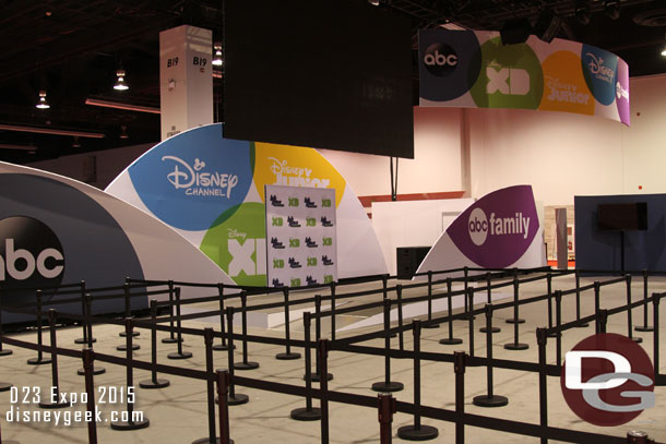 Another popular area was this autograph/meet and greet area shared by ABC/ ABC Family and the Disney Cable channels.