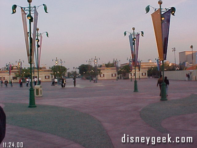 The construction walls have been pushed back in the entry area. 