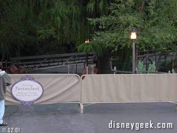 The walkway to Fantasyland from Frontierland was closed off.