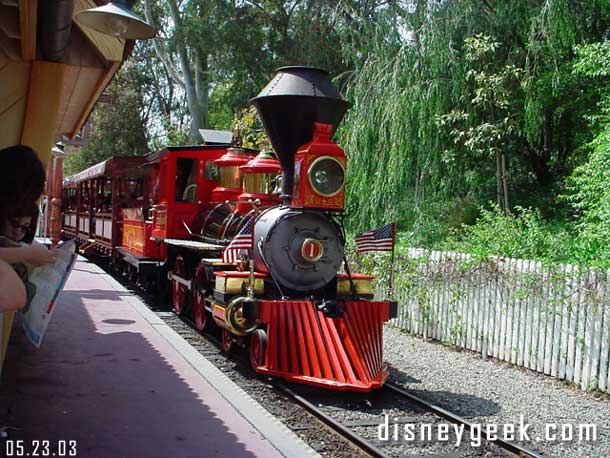 A train coming into Toontown Depot