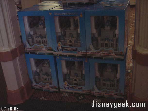 I know its a bit dark, but I always forget to comment on how I think its funny they are selling the WDW castle in the stores with the monorail set..