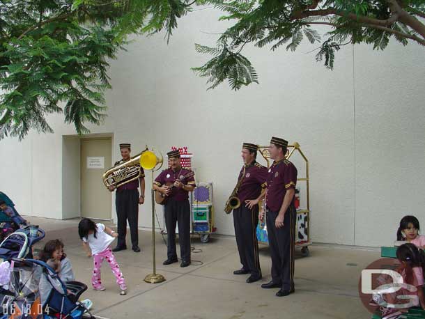 The Bell Hops performing in the shade of the Aninmation Building right across from the Hyperion entrance..