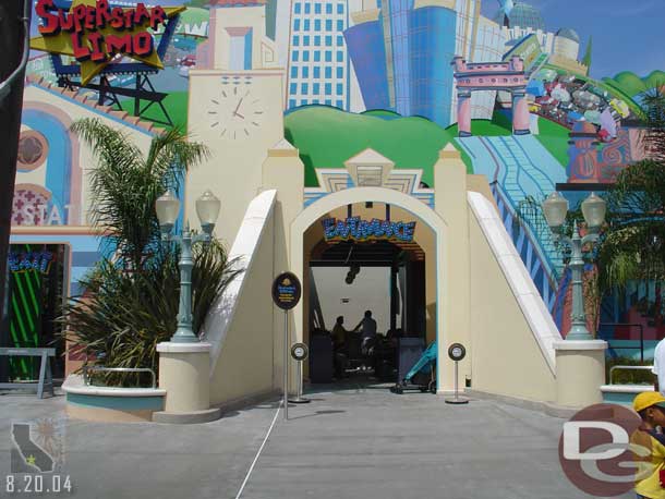 Still cannot beleive they turned the entrance to this now permanently shuttered attraction into a smoking area.. it looks so strange.