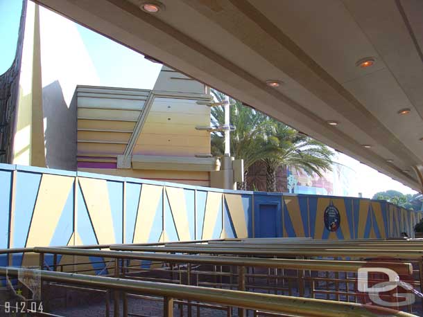 The walls extend out to the Rockets queue