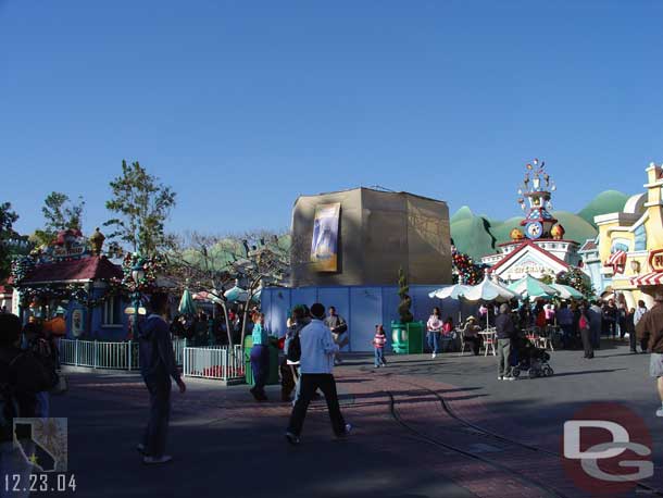 Painting the area where Santa Goofy hangs out..he was moved back