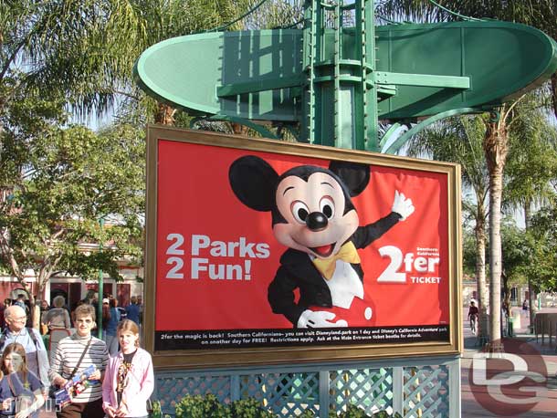 Upon arriving at the parks you are greeted by an add for the Southern California deal