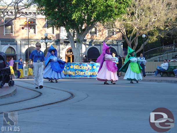 Now a bunch of shots of the new Mickey's Shining Star Cavalcade