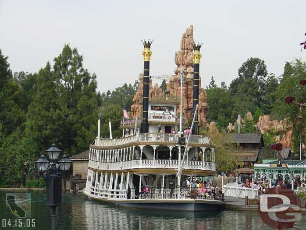 The Mark Twain with its gold accents leaving the dock.