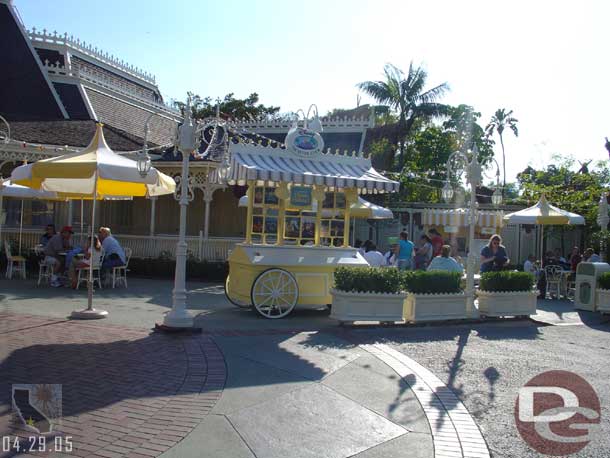 A new vacation club cart set up on Main Street, wonder if a west coast property will be announced soon.