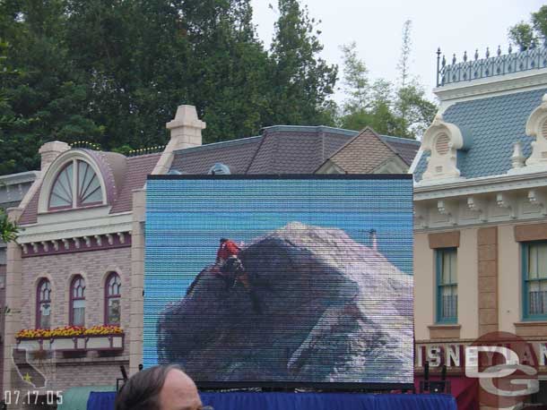 Giant screens have been set up around the park, here is the one in Town Sqaure