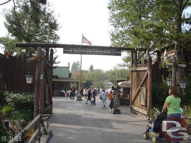 The Flag Pole in Frontierland is back.