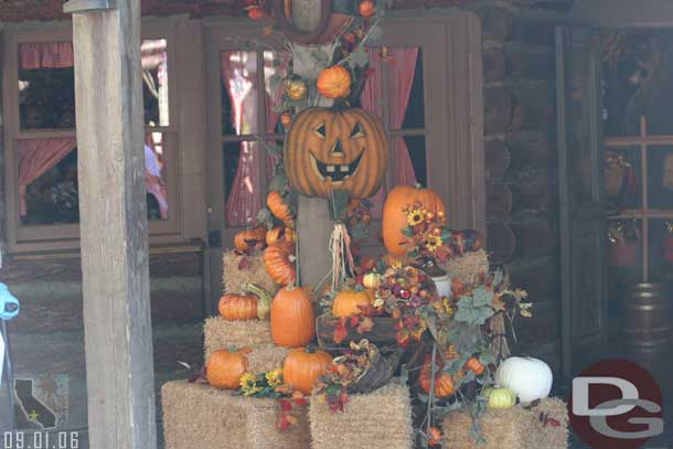 Fall has arrived in Frontierland (seems this should not be out till after Labor Day...