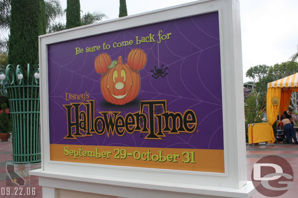 Another Halloween time sign near the ticket booths