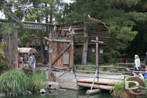 Looks to be a new Frontierland bridge