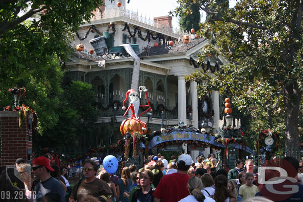 A mass of people at the Haunted Mansion Holiday which officially opened today (I thought I heard a CM say they did a soft opening Thursday evening)