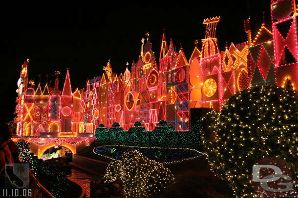 Time for a trip around world on Small World Holiday