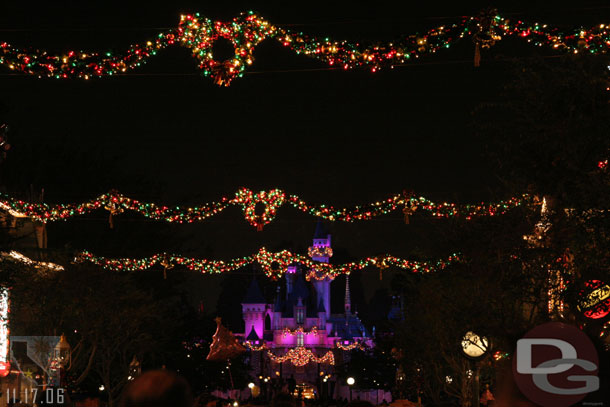 To close this update some Main Street shots during Believe in Holiday Magic.