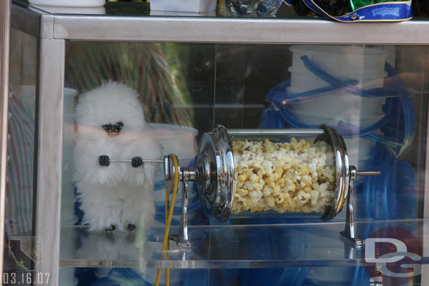 Speaking of returning the snowman is back on the popcorn cart, he was still not moving though