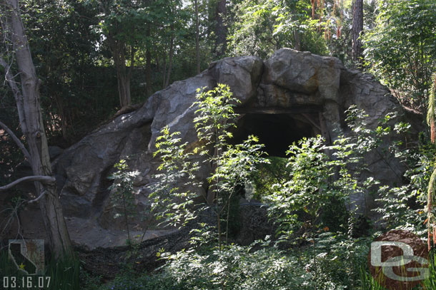 The tunnel work looks complete on this side now.  This looks much better than it used to even.