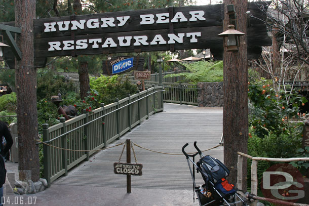 The Hungry Bear was closed, the park was crowded but still this closed at 4ish.