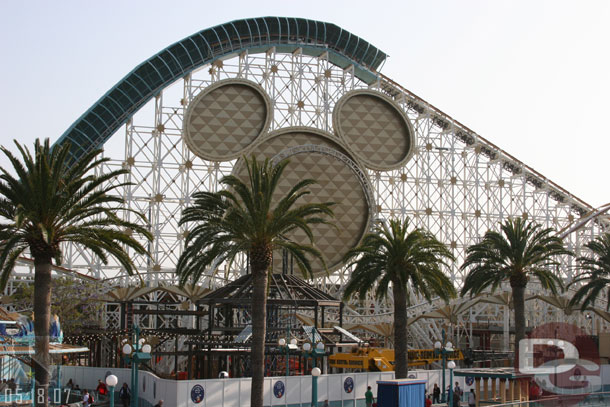 Vertical construction has started for the front portion of the building for Toy Story Mania