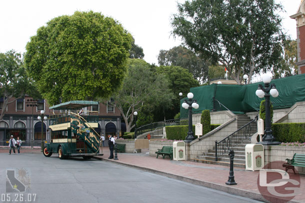 Main Street is nice and quiet this morning (everyone is rushing to their first attraction of the day)