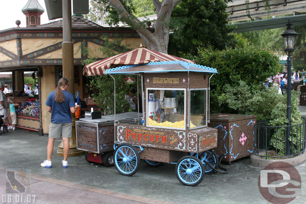 Noticed the popcorn slave was removed from this machine near the Matterhorn