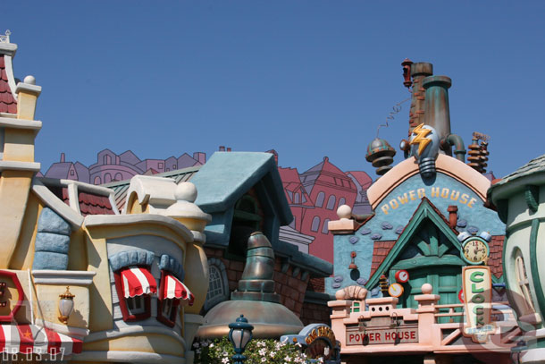 The new cityscape in Toontown is up.