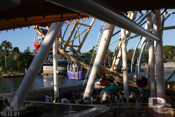 The red car line for the Sun Wheel stretched around and up the exit ramp, I bet it was at least a 30-40 minute wait